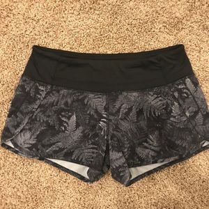 Lululemon Running short